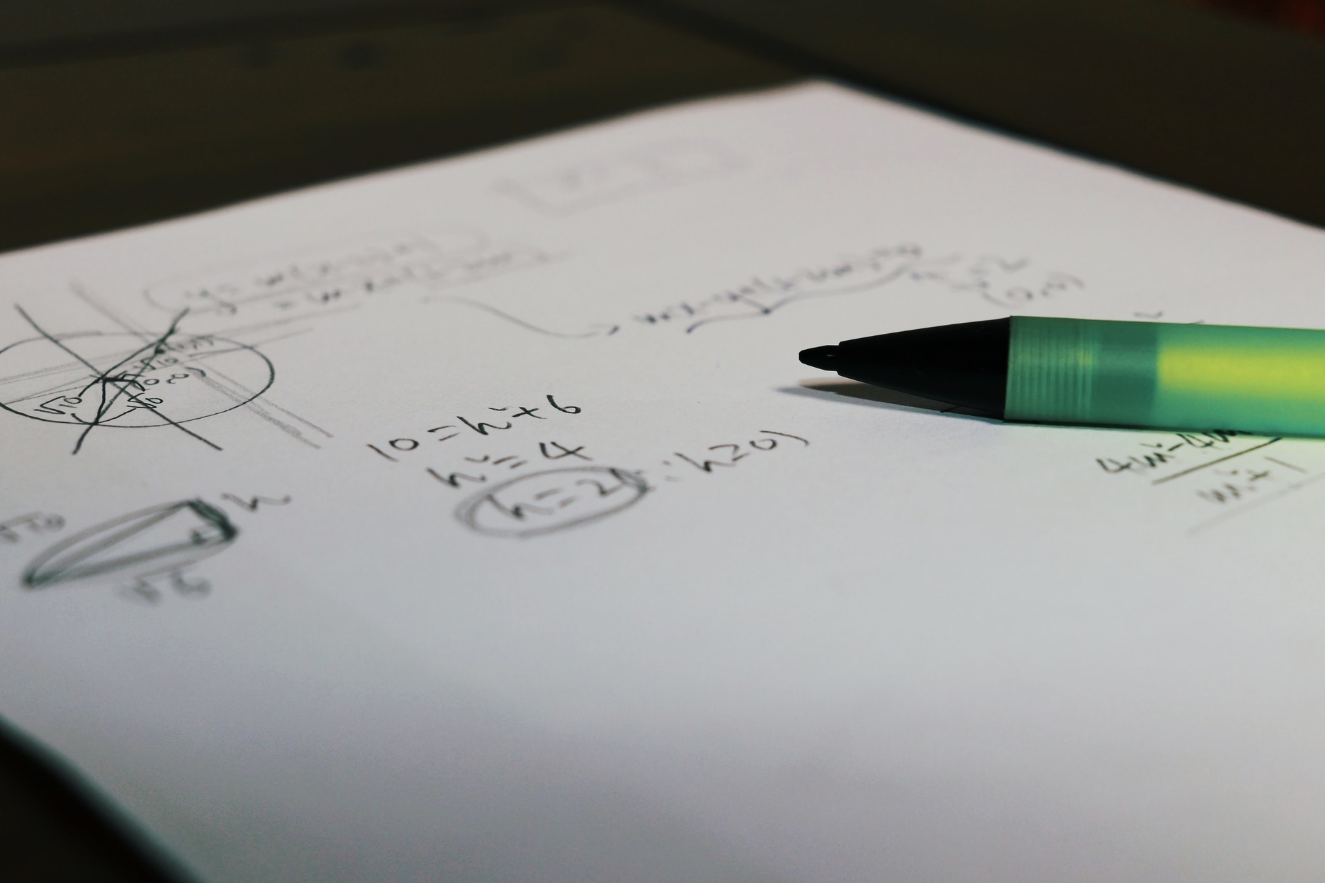 math-3999637_1920